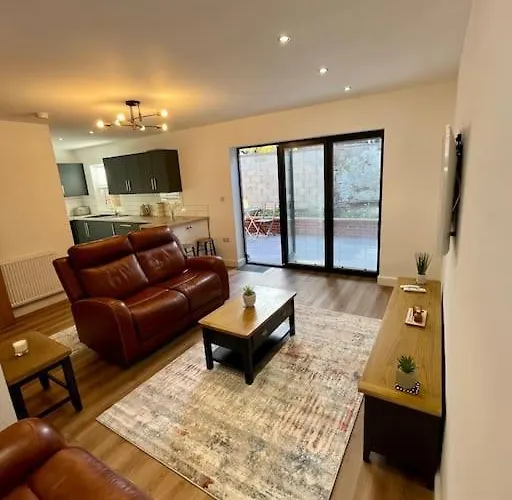 Luxury Detached House Sheffield City Centre Sleeps 4